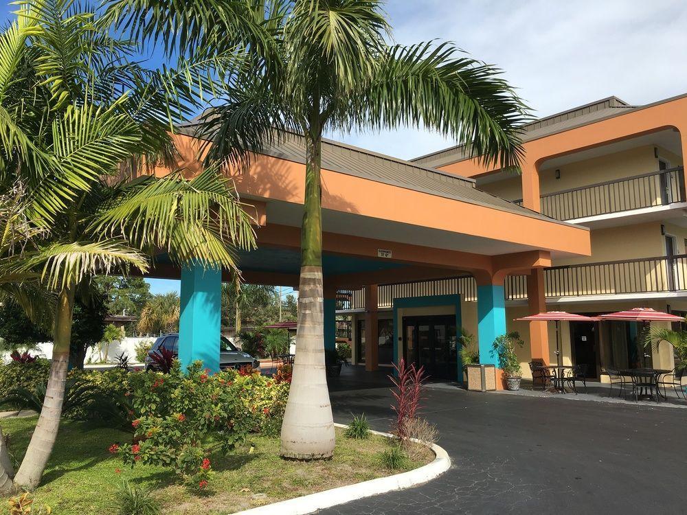 Days Inn By Wyndham Sarasota Bay Exterior photo